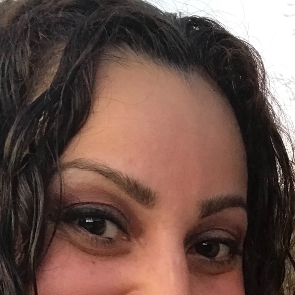 Meet your Posher, Glagladys